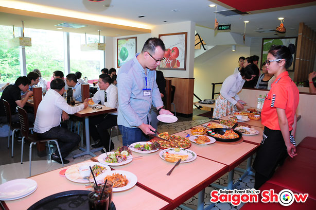 Pizza-Hut_SaigonShow4